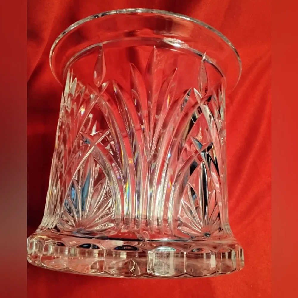 Vintage Starburst Bucket ~ Heavy Glass Scalloped Bottom